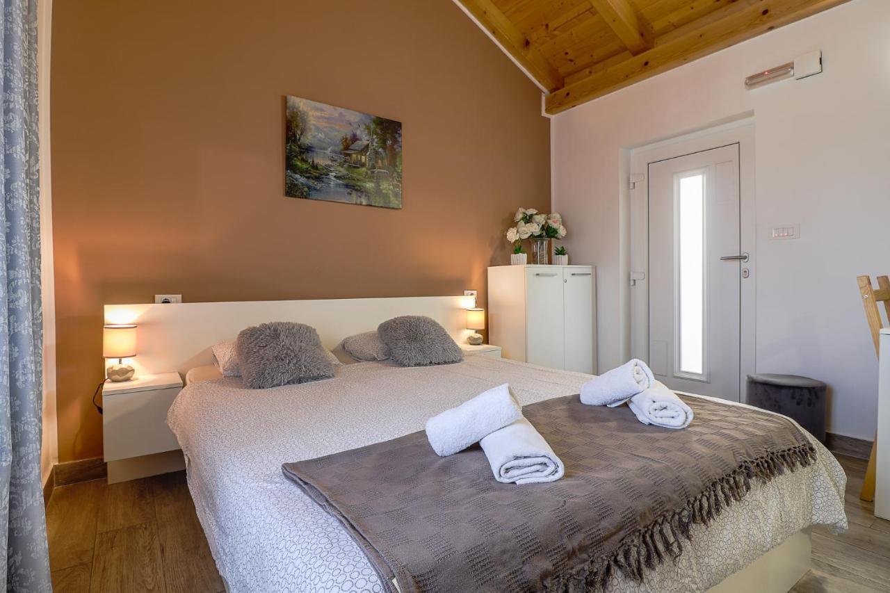 Apartman Juraj I Matej 弗尔萨尔 外观 照片